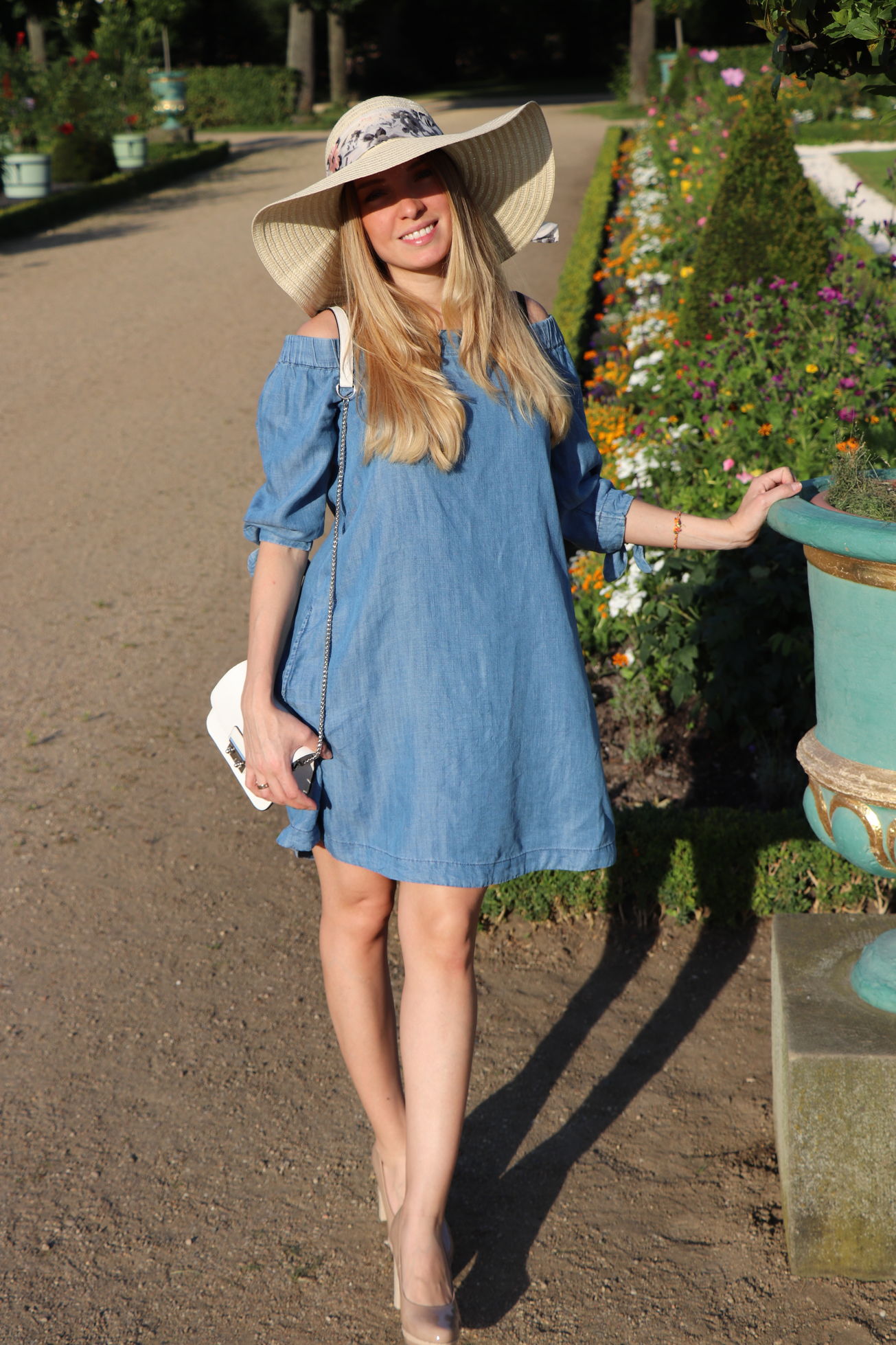 Zeitloses, klassisches Sommer-Outfit